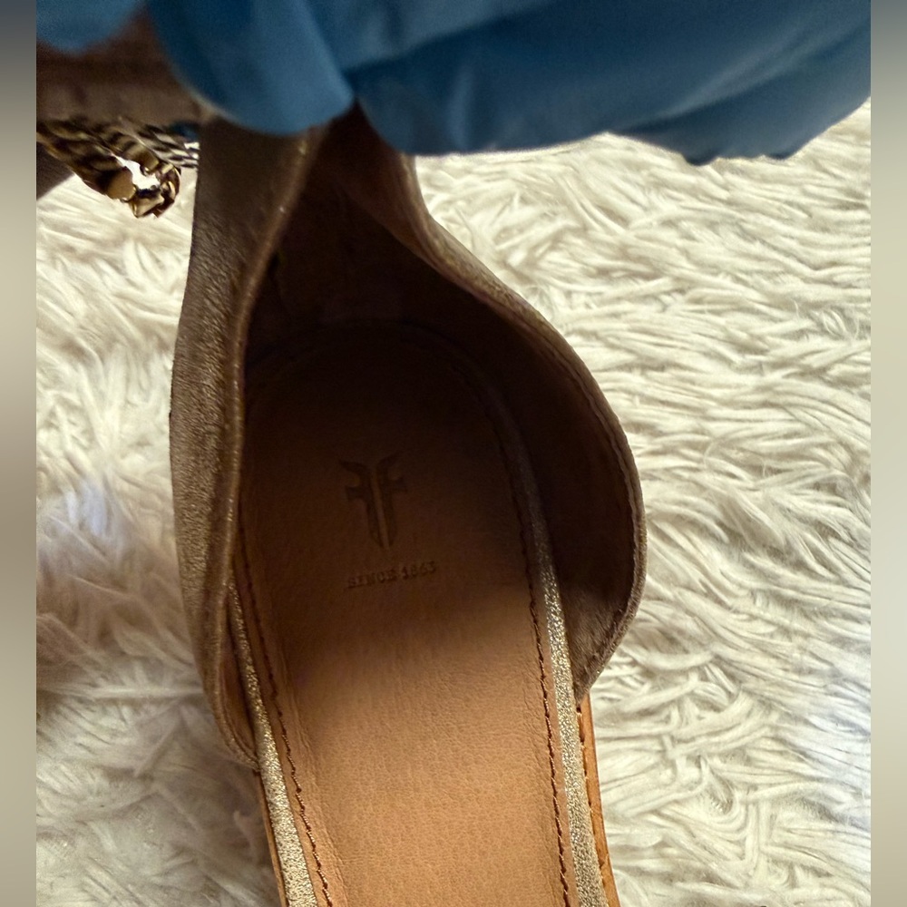 FRYE Bianca Woven Back Zip Heeled Sandals - Picture 8 of 16